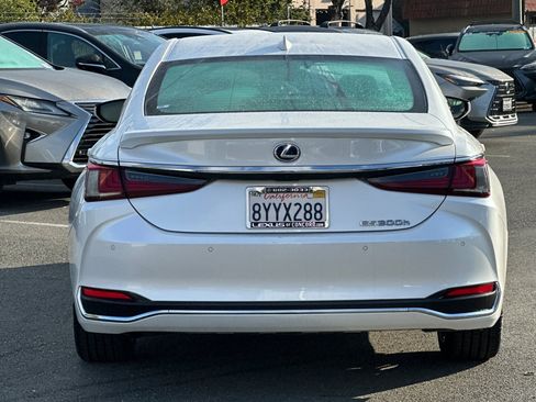Used 2021 Lexus ES 300h 300h image 5