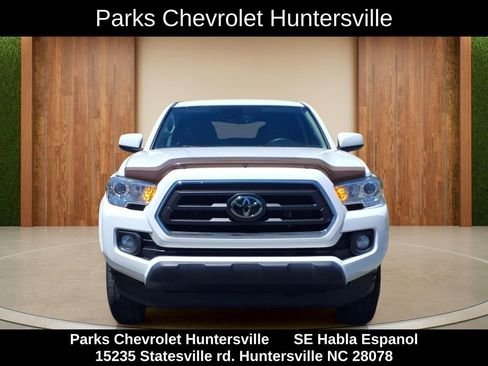 Used 2023 Toyota Tacoma SR5 RWD image 2