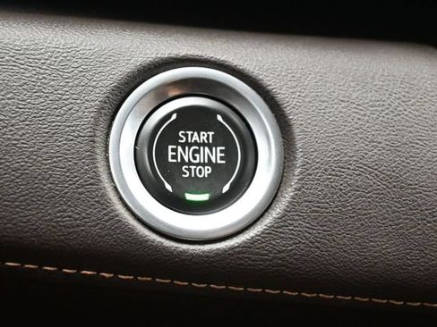 Used 2022 Cadillac Escalade ESV Sport w/ LPO, ONYX Package AWD/4WD image 27