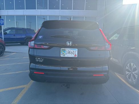Used 2025 Honda CR-V EX-L image 3