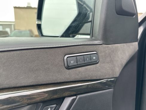 Used 2020 Cadillac Escalade ESV Platinum image 19