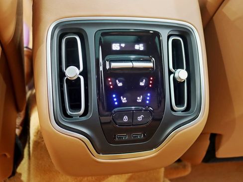 Used 2023 Aston Martin DBX 707 AWD/4WD image 34