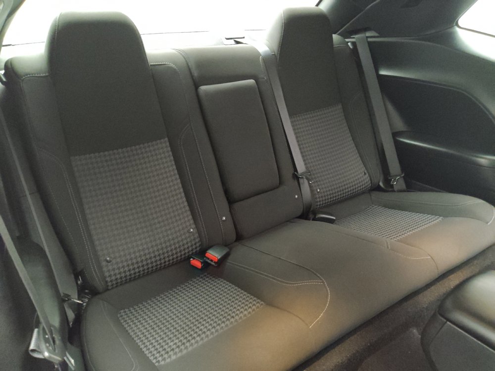 Used 2022 Dodge Challenger SXT RWD image 19