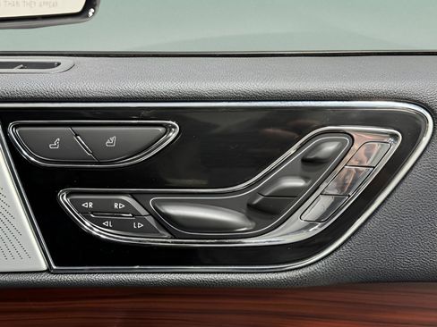 Used 2023 Lincoln Navigator Reserve image 22