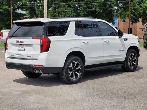 New 2026 GMC Yukon AT4 w/ LPO, Floor Liner Package AWD/4WD image 4