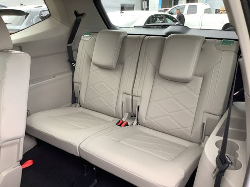 New 2025 Volkswagen Atlas SE FWD image 23