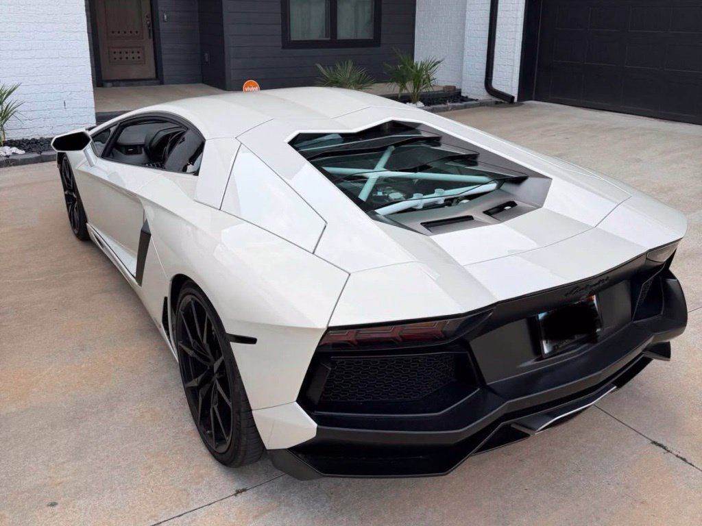 Used 2013 Lamborghini Aventador LP 700-4 AWD/4WD image 4