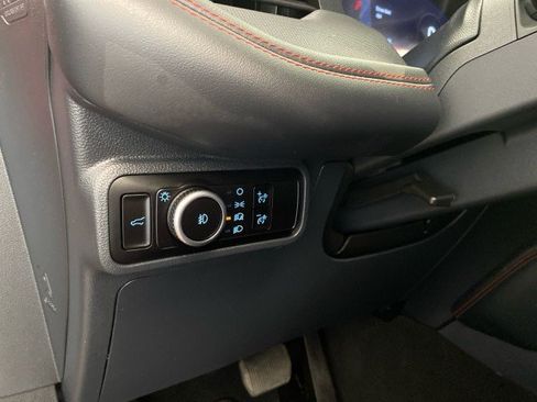 Certified 2025 Ford Explorer ST-Line AWD/4WD image 17