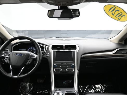 Used 2020 Ford Fusion SEL image 19