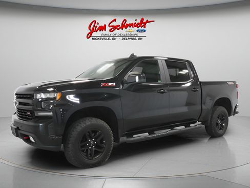 Used 2019 Chevrolet Silverado 1500 LT Trail Boss AWD/4WD image 2