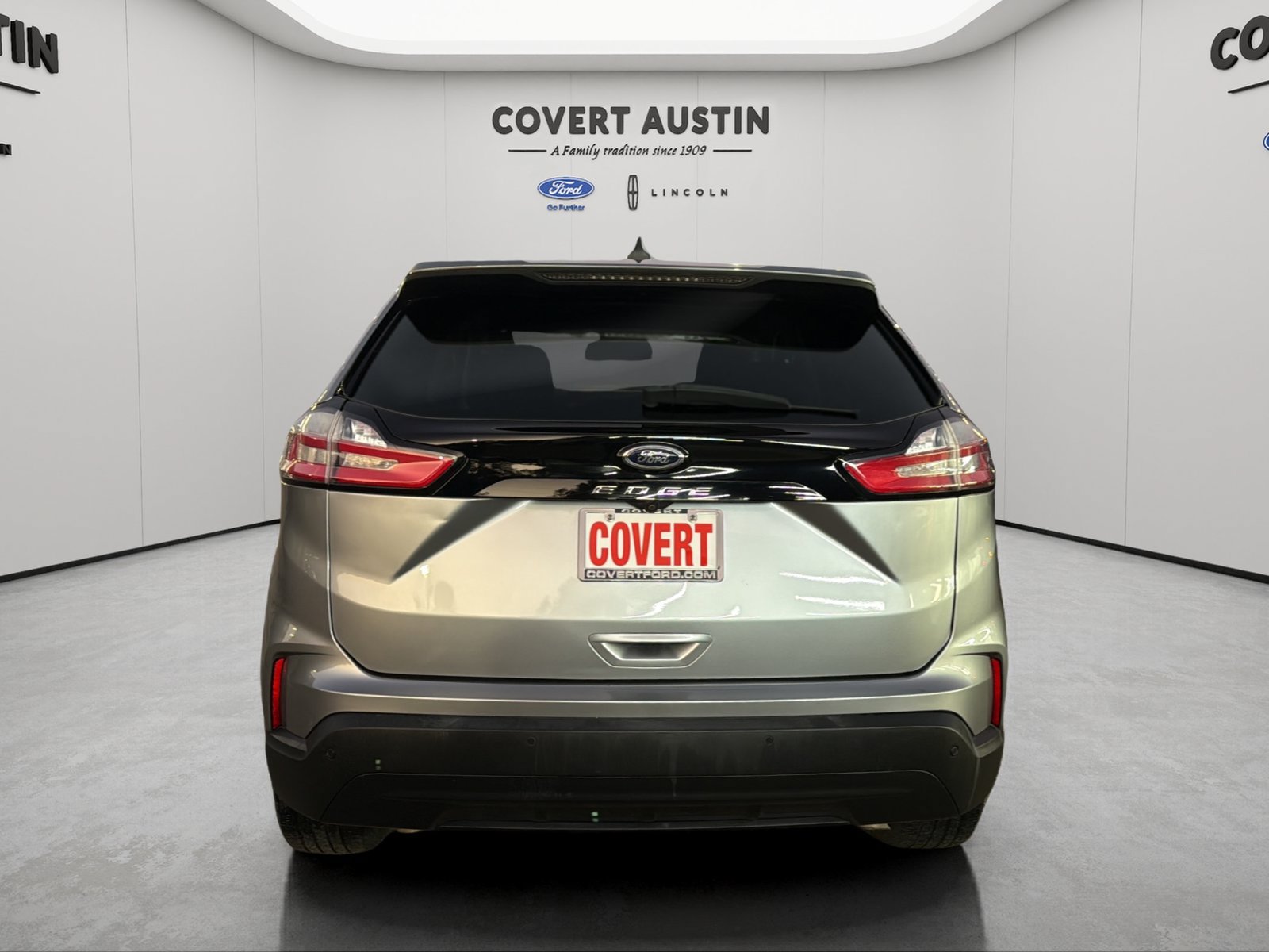 Used 2021 Ford Edge SE FWD image 4
