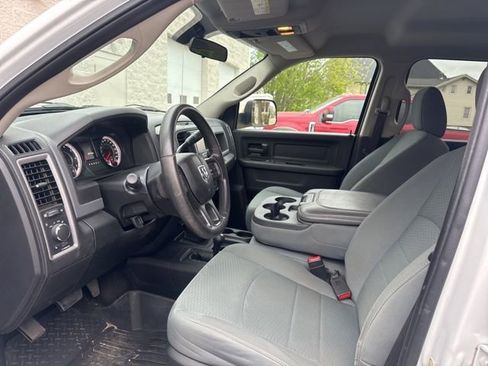 Used 2017 RAM 2500 Tradesman w/ Chrome Appearance Group AWD/4WD image 5