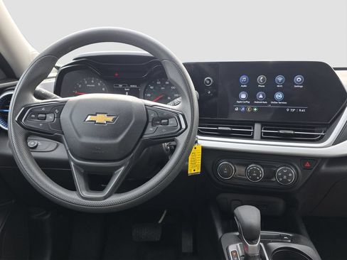 Used 2026 Chevrolet Trax LS FWD image 13