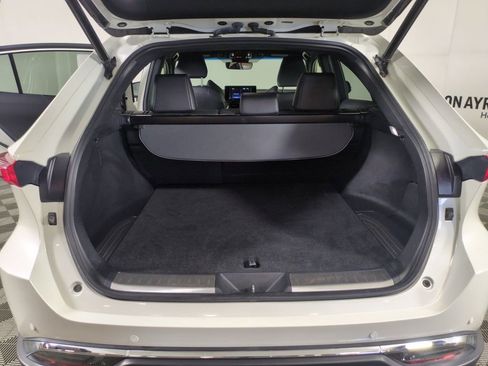 Used 2021 Toyota Venza XLE AWD/4WD image 24
