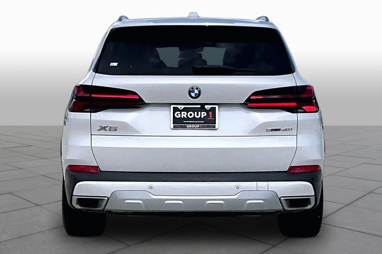 Used 2024 BMW X5 sDrive40i w/ Premium Package RWD image 4