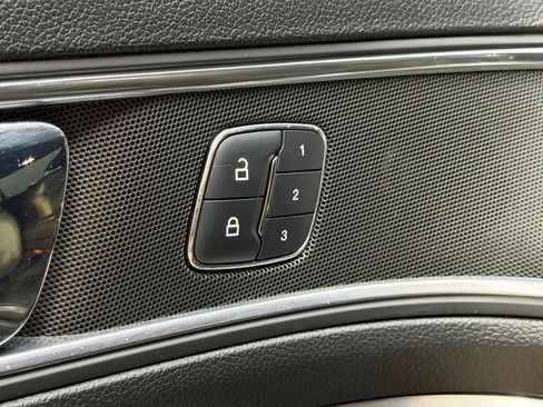 Used 2018 Ford Explorer Limited w/ Equipment Group 301A FWD image 21