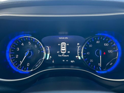 New 2027 Chrysler Pacifica Select FWD image 25