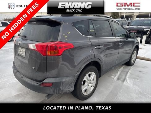 Used 2015 Toyota RAV4 LE image 3