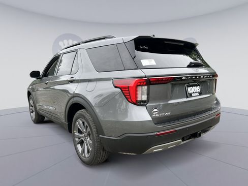 New 2026 Ford Explorer Active w/ Active Comfort Package AWD/4WD image 4