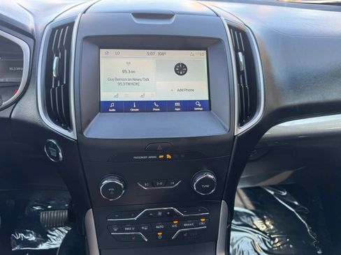 Used 2019 Ford Edge SEL w/ Equipment Group 201A FWD image 19