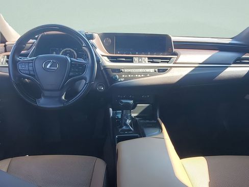 Used 2019 Lexus ES 350 w/ Premium Package image 24