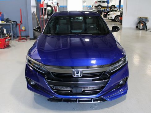 Used 2022 Honda Accord Sport image 3