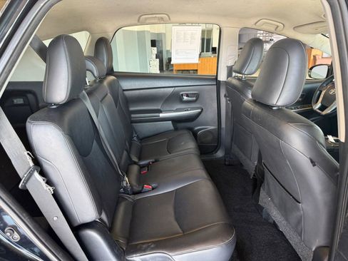 Used 2016 Toyota Prius V Four FWD image 12
