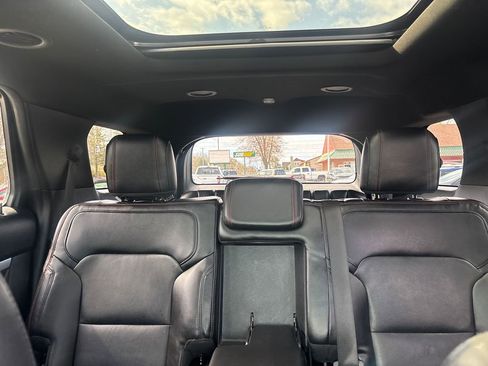 Used 2016 Ford Explorer Sport image 37