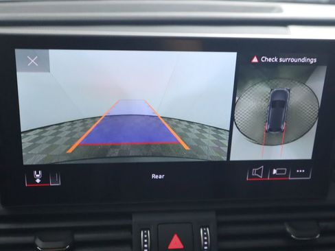 Used 2025 Audi Q5 e Premium Plus w/ Premium Plus Package image 17