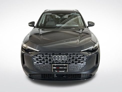 Used 2025 Audi Q5 Premium w/ Convenience Package image 21