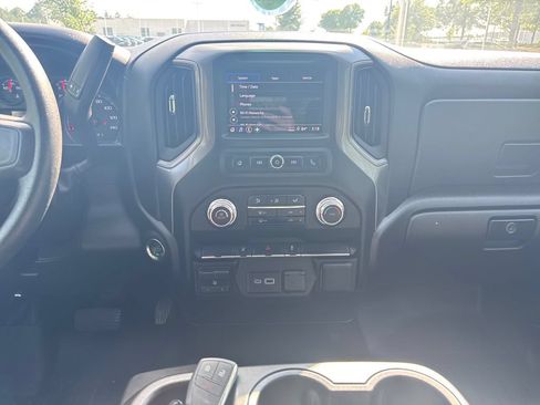 Used 2025 GMC Sierra 3500 Pro w/ Convenience Package AWD/4WD image 18
