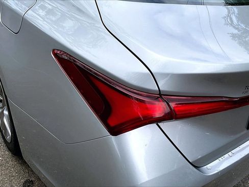 Used 2021 Toyota Avalon XLE w/ Moonroof Package FWD image 20
