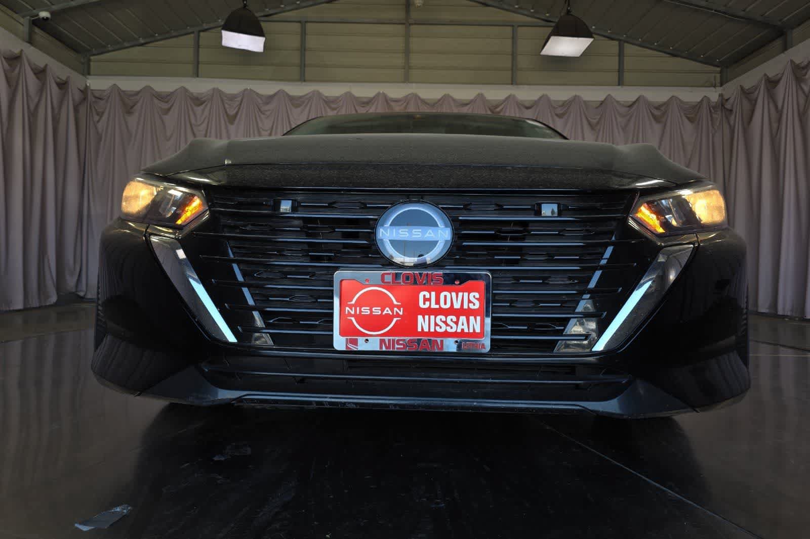 Used 2024 Nissan Sentra SV FWD image 11