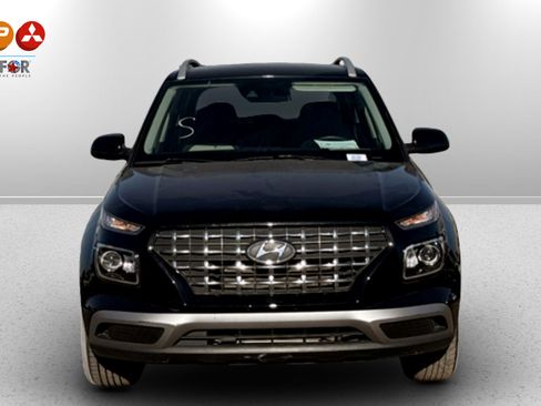 Used 2021 Hyundai Venue SEL image 8