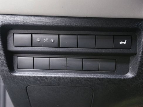 Used 2022 Mitsubishi Outlander SEL image 8