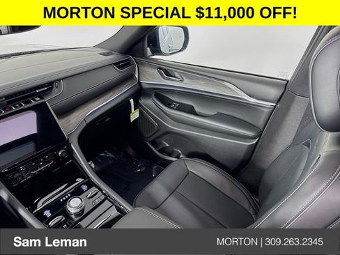 New 2025 Jeep Grand Cherokee L Overland w/ Trailer Tow Package image 24