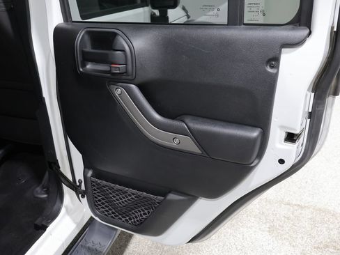 Used 2018 Jeep Wrangler Unlimited Sport S AWD/4WD image 20