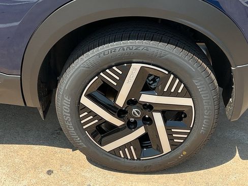 New 2026 Nissan Kicks SV image 8