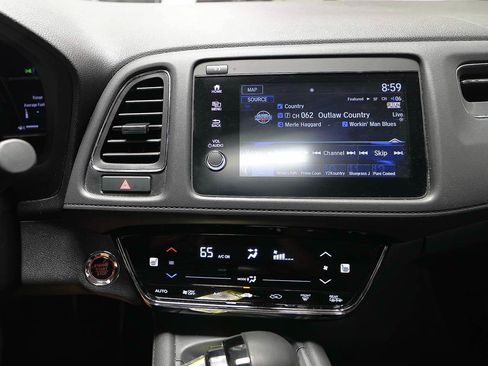 Used 2019 Honda HR-V Touring image 14