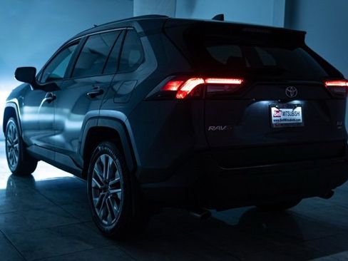 Used 2023 Toyota RAV4 XLE Premium image 35