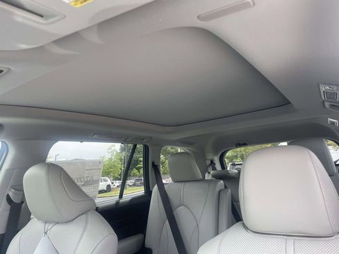 New 2026 Toyota Grand Highlander AWD image 16