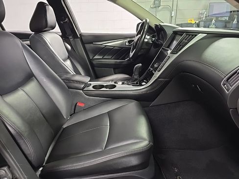 Used 2020 INFINITI Q50 Luxe w/ Essential Package (3.0T Luxe) AWD/4WD image 31