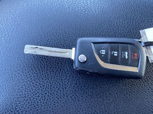 Used 2023 Toyota Camry SE image 38