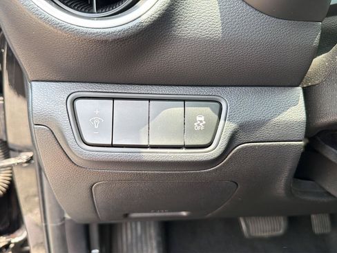 Used 2022 Kia Forte LXS FWD image 19