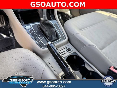 Used 2018 Volkswagen Golf Alltrack SE image 28