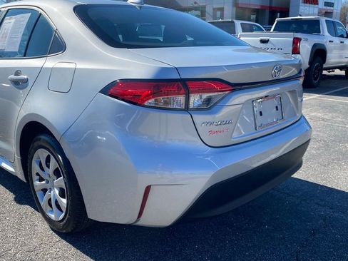 Used 2025 Toyota Corolla LE image 8