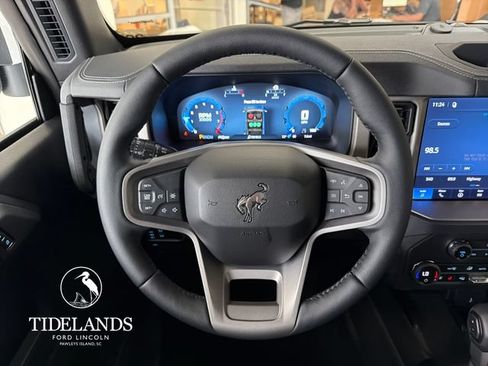 New 2026 Ford Bronco Outer Banks w/ Sasquatch Package AWD/4WD image 17