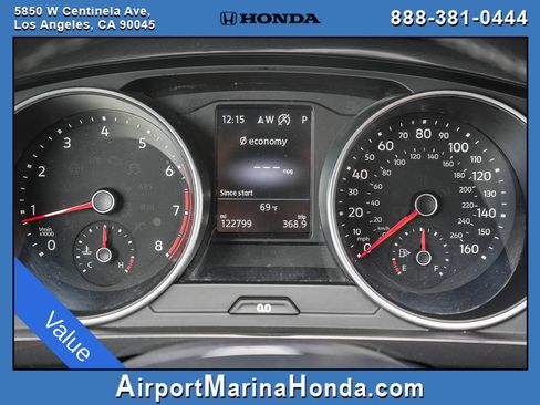 Used 2018 Volkswagen Tiguan SEL FWD image 28