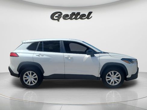 Certified 2025 Toyota Corolla Cross L FWD image 4
