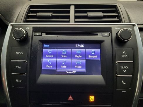 Used 2015 Toyota Camry LE image 25